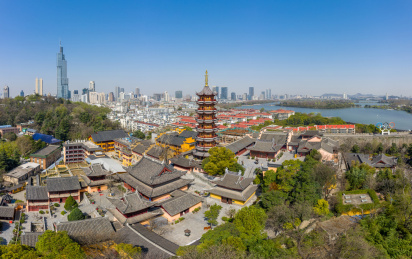 航拍千年古刹南京鸡鸣寺