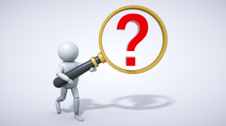 商务白色小人拿着放大镜发现问号