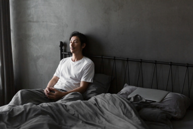 疲惫的商务男士