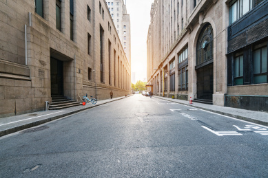 上海外滩公路和老建筑