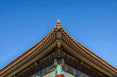 中国北京故宫内宫殿的屋檐特写