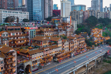 重庆渝中区洪崖洞吊脚楼景点夜景