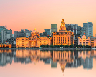 上海浦西外滩老建筑夜景图