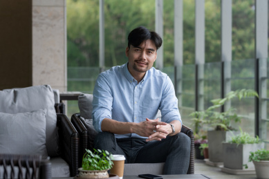 休闲的商务男性