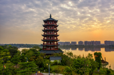 中国东莞华阳湖湿地公园日出风光