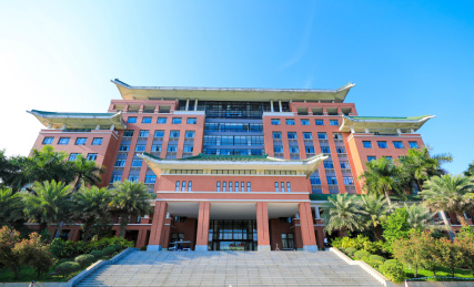 华南农业大学行政楼全景