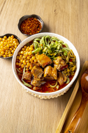 一碗有味的排骨菠菜面