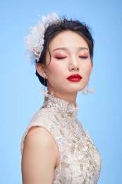 女人妆面
