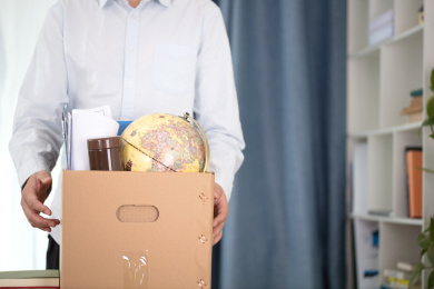 经济不景气时被裁掉的员工