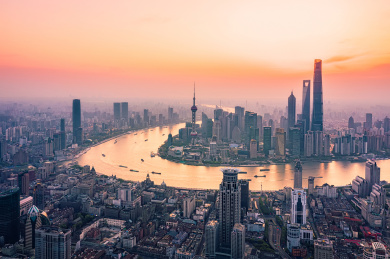 中国上海陆家嘴日出火烧云