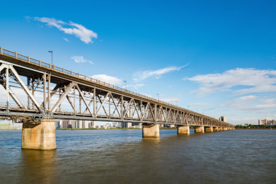 浙江杭州钱塘江大桥风光六和塔秋色