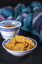 传统小吃零食小米锅巴特写