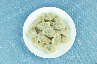 盘子里的水饺