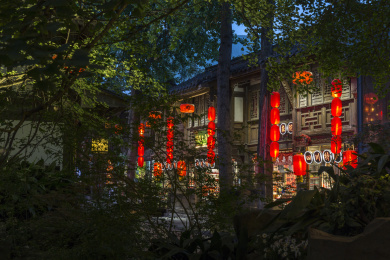 成都锦里古镇老街中式古建筑夜景