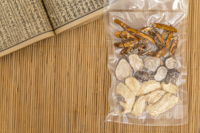 真空包装的中药汤剂四逆汤