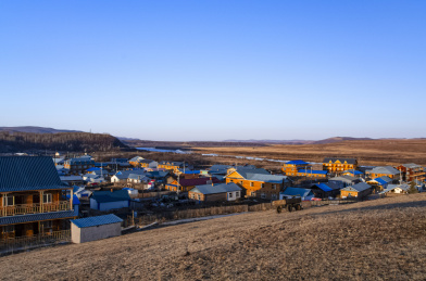 中国内蒙古额尔古纳市临江屯村落全景
