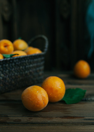 家乡的杏子甜了 