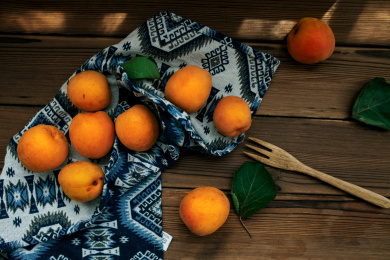 家乡的杏子甜了 甜杏