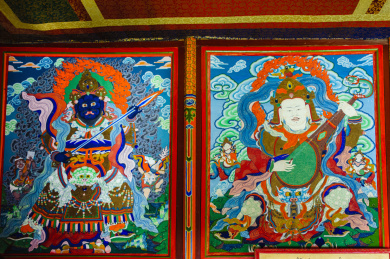 中国甘肃甘南夏河县拉卜楞寺内的唐卡佛像