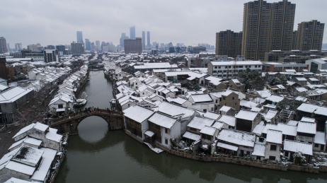 航拍中国江苏无锡古运河雪景