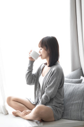 中国年轻女生居家人像