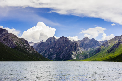 中国青海果洛年保玉则