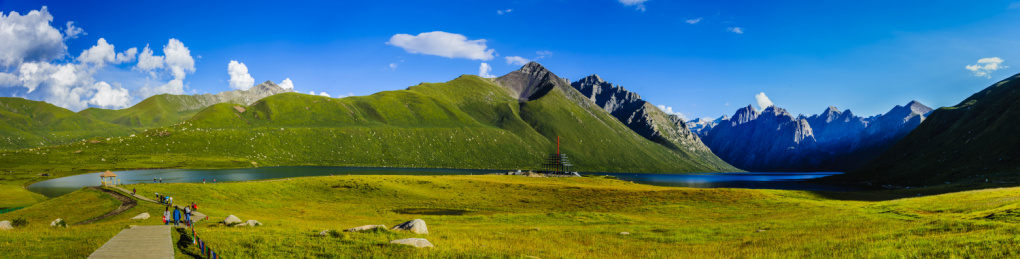 中国青海果洛年保玉则