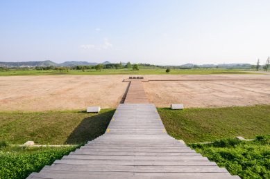 中国浙江杭州良渚古城遗址公园莫角山宫殿区