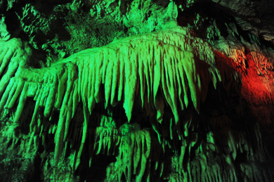 山东临沂沂水地下画廊溶洞群 