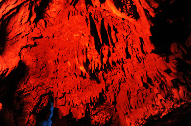 山东临沂沂水地下画廊溶洞群 