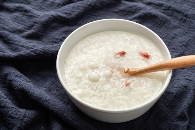 中国传统美食桂花酒酿小元宵