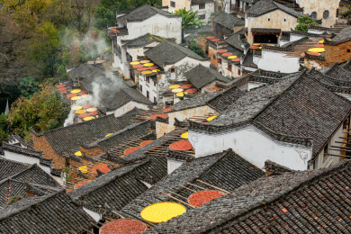 中国江西婺源篁岭村秋季晒秋景观
