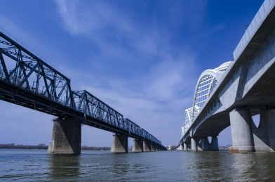 哈尔滨老铁桥图片