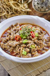 藤椒水煮牛肉 中华料理