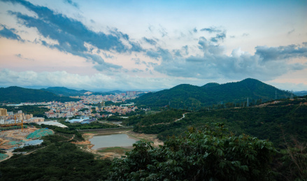 中国广东省惠州市新圩镇观音山日落