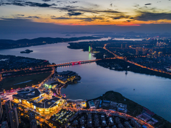 航拍无锡市夜景城市风光