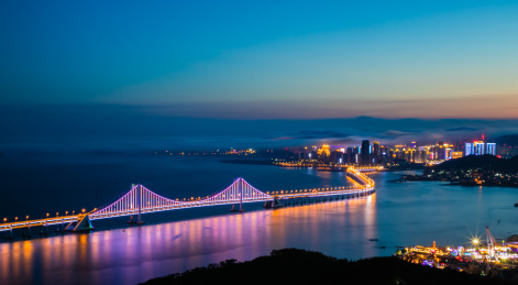 中国辽宁省大连星海湾跨海大桥夜景