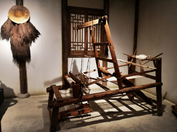 中国古代传统织布机
