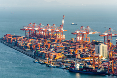 深圳南山区赤湾港货柜集装箱码头