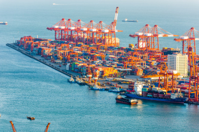 深圳南山区赤湾港货柜集装箱码头