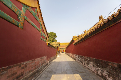 幽暗狭长的北京故宫西六宫长街