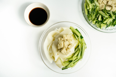 一碗美味的中华美食凉皮