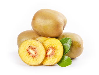 白底上放着一堆红心猕猴桃和猕猴桃果肉