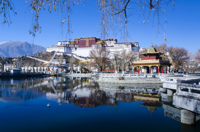 中国西藏拉萨布达拉宫广场公园湖泊_站酷海洛_正版图片_视频_字体
