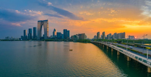 中国江苏省苏州市金鸡湖大桥