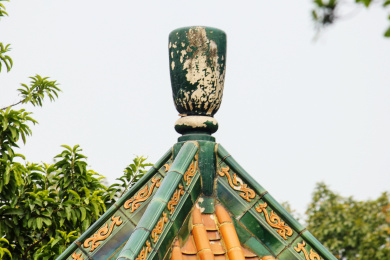 中国传统建筑的塔顶雷公柱宝顶