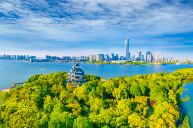 中国江苏省苏州市金鸡湖桃花岛与对岸湖东C