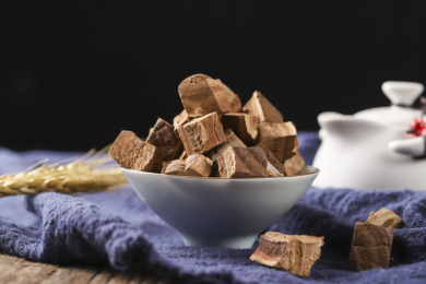 中华传统药材灵芝切丁特写