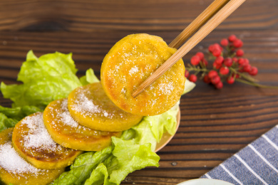 西北特产美食小吃油炸小米糜子膜片冉燃面糕