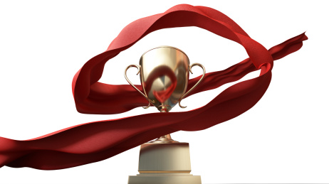 白色背景下的奖杯和绸子 三维渲染